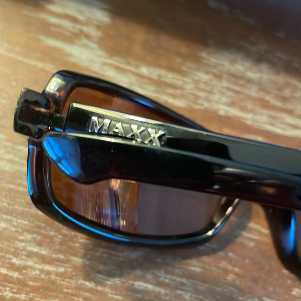 Maxx rectangular brown sunglasses - Picture 3 of 15